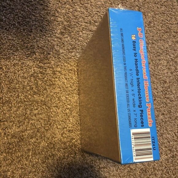 New 3-D Gingerbread House Puzzle 16 Pieces Christmas Holidays 7”L x 5”W x 6.5”H - Picture 3 of 5